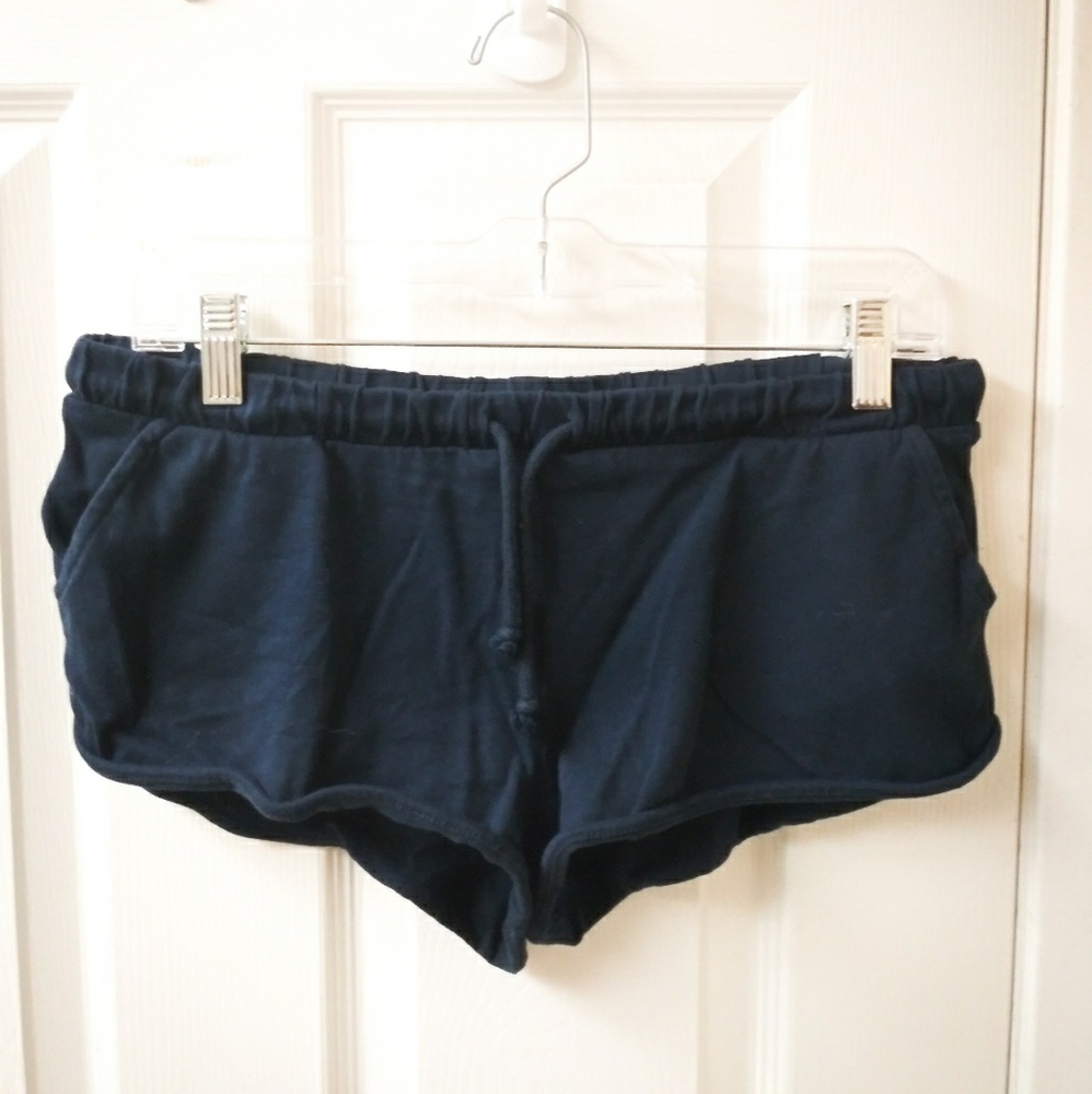 H&M Ladies Divided Basics - Booty Shorts